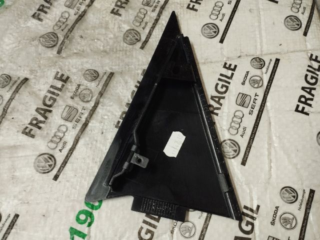 bontott AUDI A4 B8 Jobb hátsó Ajtókeret Burkolat