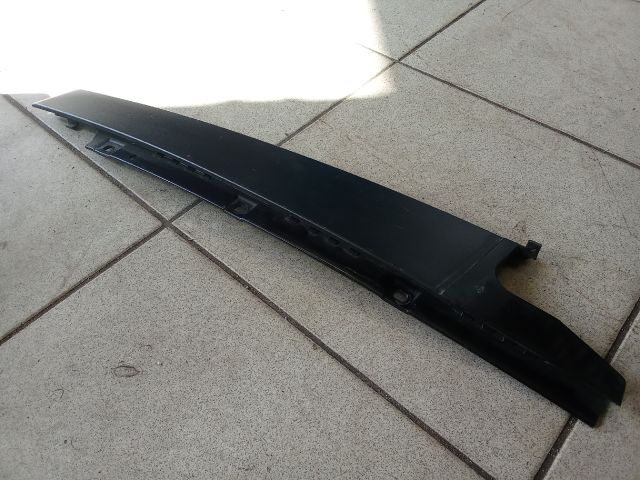 bontott AUDI A4 B8 Jobb hátsó Ajtókeret Burkolat