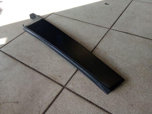 bontott AUDI A4 B8 Jobb hátsó Ajtókeret Burkolat