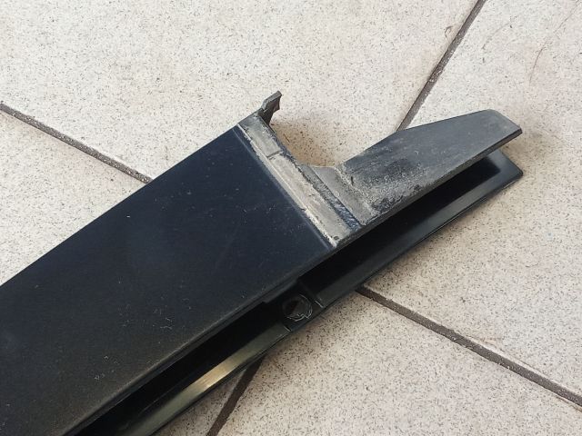 bontott AUDI A4 B8 Jobb hátsó Ajtókeret Burkolat