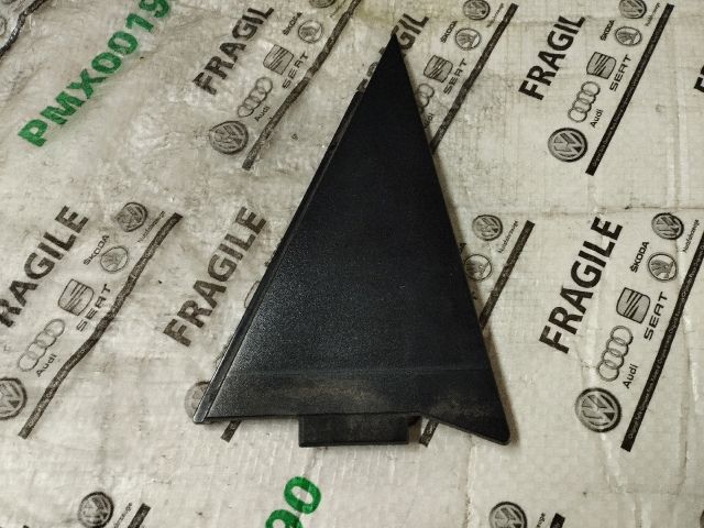 bontott AUDI A4 B8 Jobb hátsó Ajtókeret Burkolat