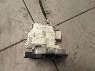 bontott AUDI A4 B8 Jobb hátsó Ajtózár