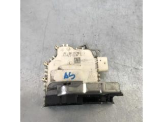 bontott AUDI A4 B8 Jobb hátsó Ajtózár