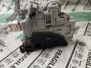 bontott AUDI A4 B8 Jobb hátsó Ajtózár