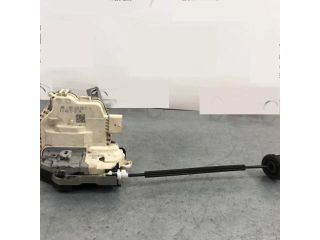 bontott AUDI A4 B8 Jobb hátsó Ajtózár