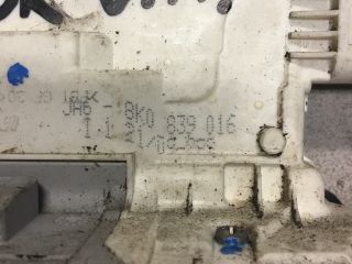 bontott AUDI A4 B8 Jobb hátsó Ajtózár