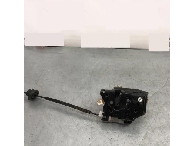 bontott AUDI A4 B8 Jobb hátsó Ajtózár