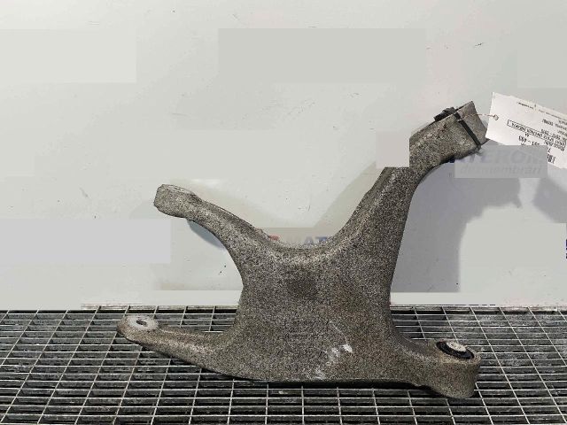 bontott AUDI A4 B8 Jobb hátsó Alsó Lengőkar