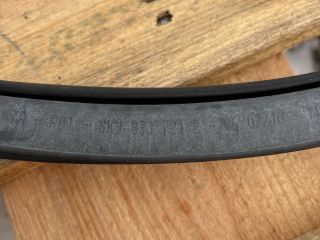 bontott AUDI A4 B8 Jobb hátsó Gumikéder