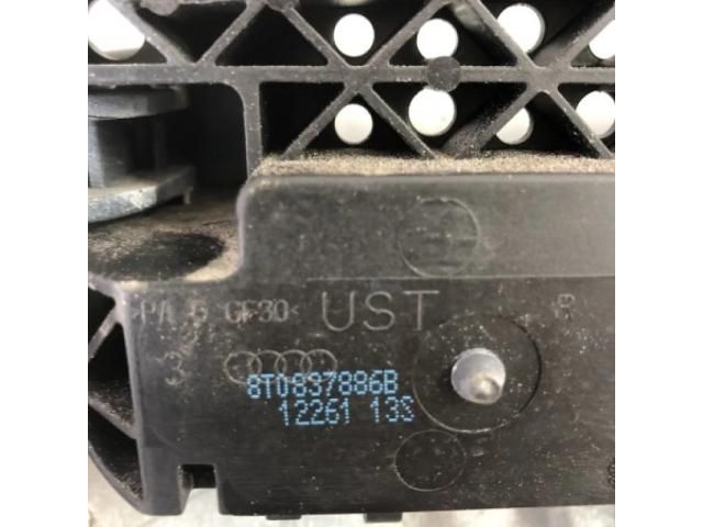 bontott AUDI A4 B8 Jobb hátsó Külső Kilincs