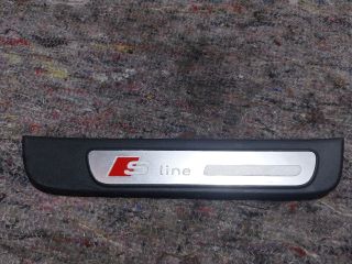 bontott AUDI A4 B8 Jobb hátsó Küszöb Díszléc