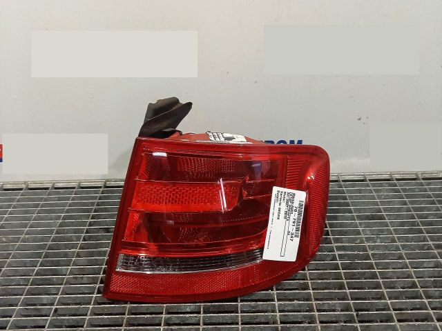 bontott AUDI A4 B8 Jobb Hátsó Lámpa