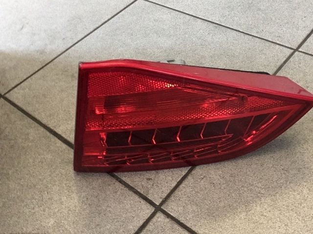 bontott AUDI A4 B8 Jobb Hátsó Lámpa