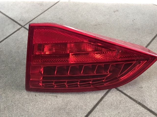 bontott AUDI A4 B8 Jobb Hátsó Lámpa