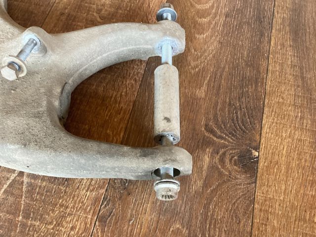 bontott AUDI A4 B8 Jobb hátsó Lengőkar