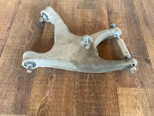 bontott AUDI A4 B8 Jobb hátsó Lengőkar