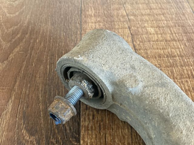 bontott AUDI A4 B8 Jobb hátsó Lengőkar