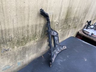 bontott AUDI A4 B8 Jobb hátsó Lökhárító Tartó (Műanyag)