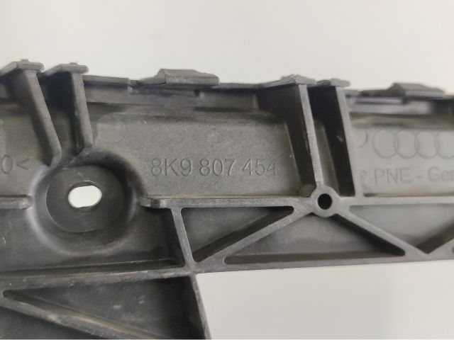 bontott AUDI A4 B8 Jobb hátsó Lökhárító Tartó (Műanyag)