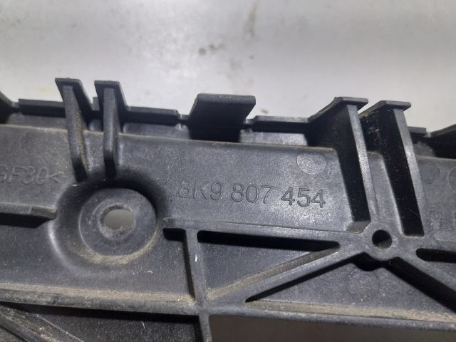 bontott AUDI A4 B8 Jobb hátsó Oldal Lökhárító Tartó (Műanyag)