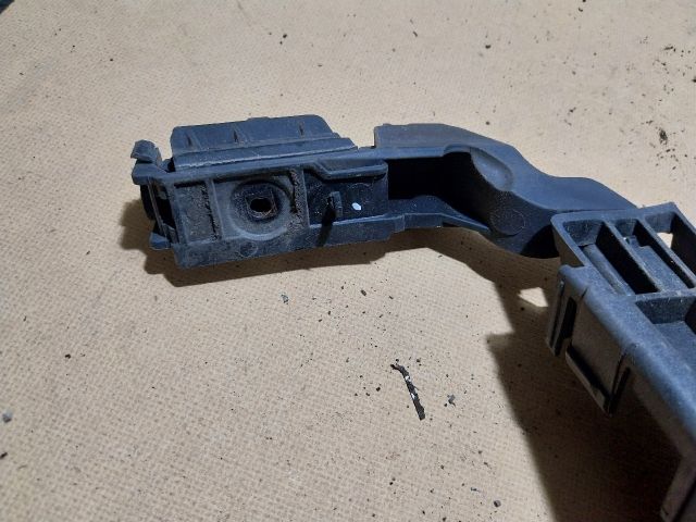 bontott AUDI A4 B8 Jobb hátsó Oldal Lökhárító Tartó (Műanyag)