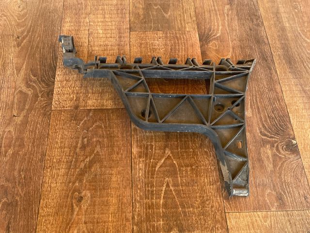 bontott AUDI A4 B8 Jobb hátsó Oldal Lökhárító Tartó (Műanyag)