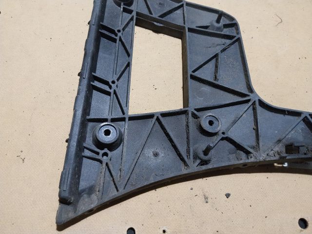 bontott AUDI A4 B8 Jobb hátsó Oldal Lökhárító Tartó (Műanyag)