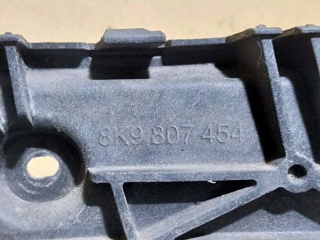 bontott AUDI A4 B8 Jobb hátsó Oldal Lökhárító Tartó (Műanyag)