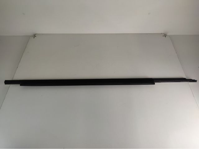 bontott AUDI A4 B8 Jobb hátsó Vízlehúzó Gumicsík