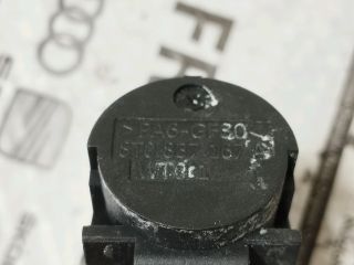 bontott AUDI A4 B8 Jobb hátsó Zárbetét