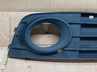 bontott AUDI A4 B8 Jobb Ködfényszóró Lámpakeret