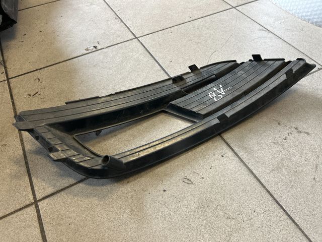 bontott AUDI A4 B8 Jobb Ködlámpa Rács