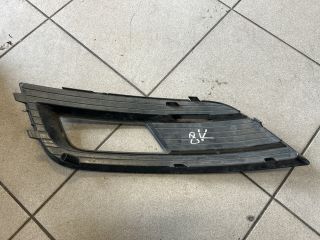 bontott AUDI A4 B8 Jobb Ködlámpa Rács
