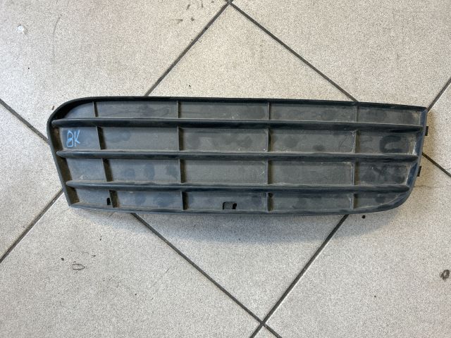 bontott AUDI A4 B8 Jobb Ködlámpa Rács