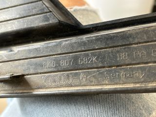 bontott AUDI A4 B8 Jobb Ködlámpa Rács