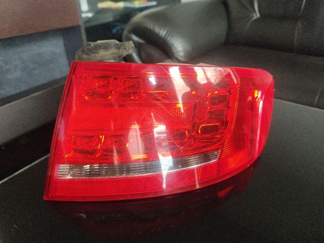 bontott AUDI A4 B8 Jobb Külső Hátsó Lámpa