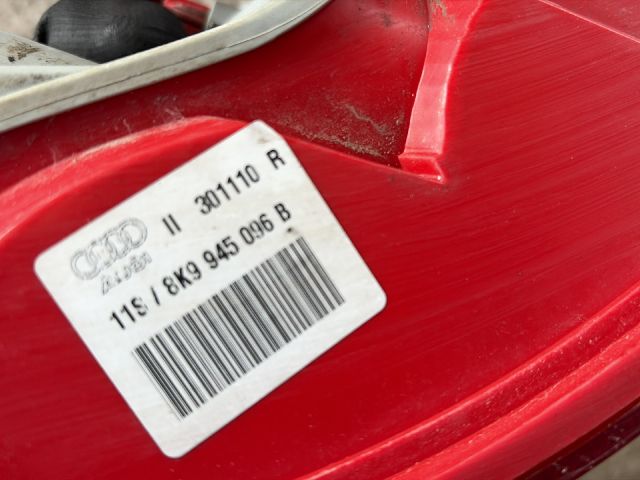 bontott AUDI A4 B8 Jobb Külső Hátsó Lámpa