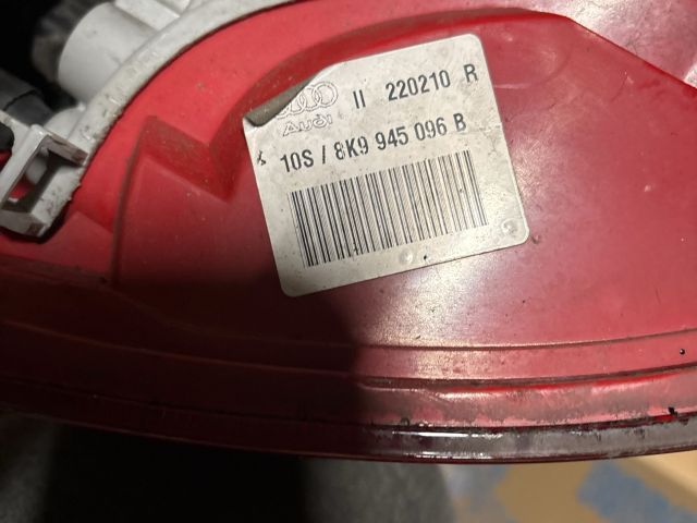 bontott AUDI A4 B8 Jobb Külső Hátsó Lámpa