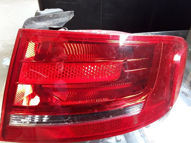 bontott AUDI A4 B8 Jobb Külső Hátsó Lámpa
