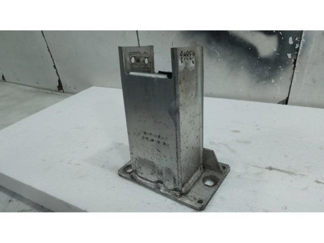 bontott AUDI A4 B8 Jobb Lökhárító Tartó Nyúlványvég