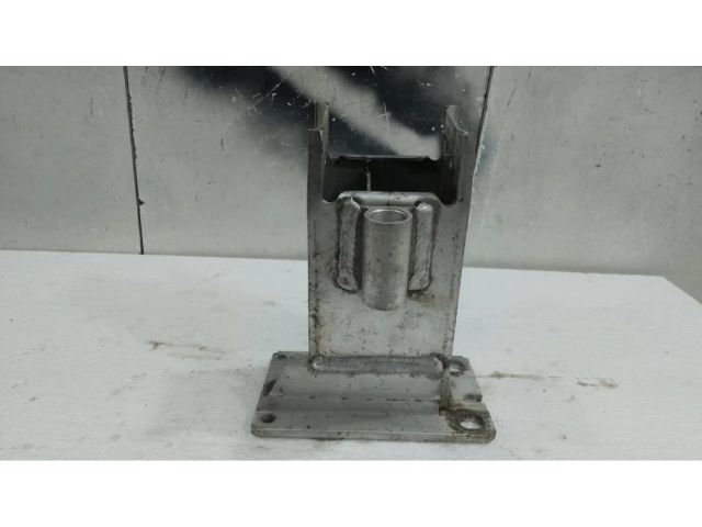 bontott AUDI A4 B8 Jobb Lökhárító Tartó Nyúlványvég