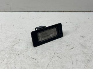 bontott AUDI A4 B8 Jobb Rendszámtábla Világítás