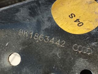 bontott AUDI A4 B8 Jobb Sárvédő Oldaltartó