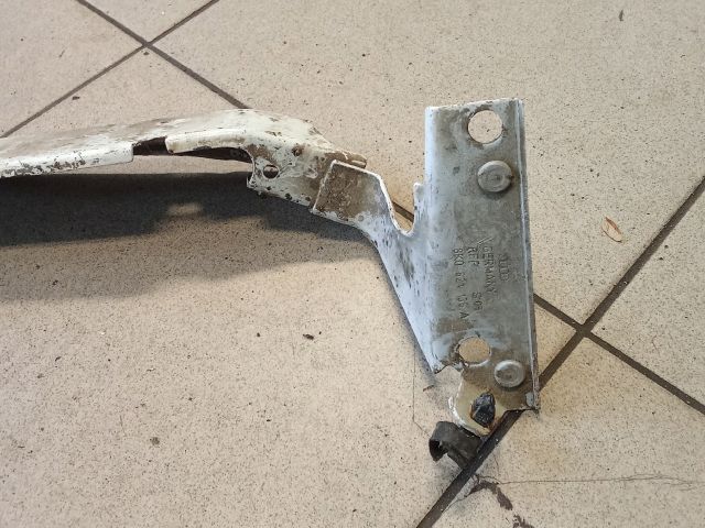 bontott AUDI A4 B8 Jobb Sárvédő Oldaltartó