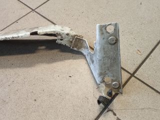 bontott AUDI A4 B8 Jobb Sárvédő Oldaltartó