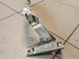 bontott AUDI A4 B8 Jobb Sárvédő Oldaltartó