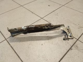 bontott AUDI A4 B8 Jobb Sárvédő Oldaltartó