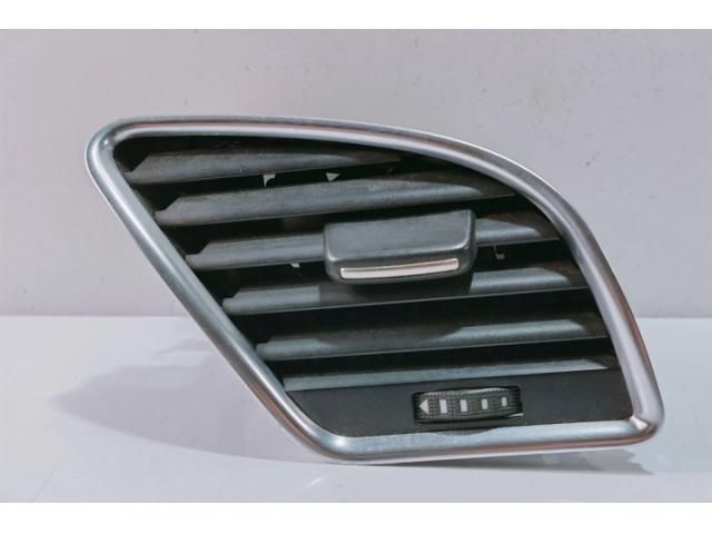 bontott AUDI A4 B8 Jobb Szellőző