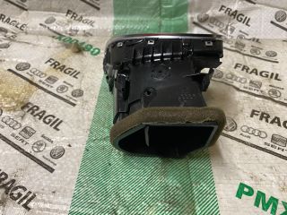 bontott AUDI A4 B8 Jobb Szellőző