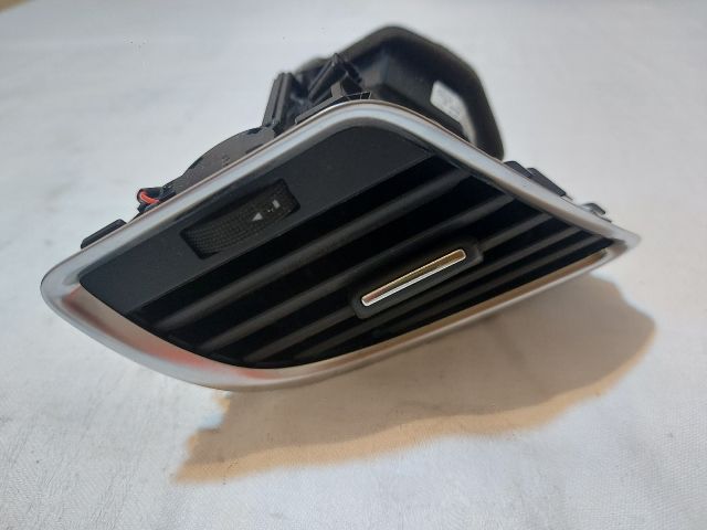 bontott AUDI A4 B8 Jobb Szellőző